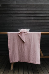 Rosé table runner (recycled cotton)